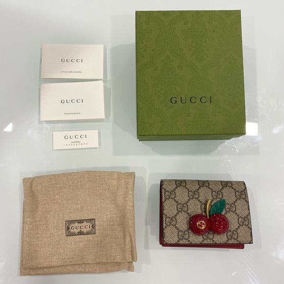 Gucci GG Supreme Monogram Cherry Embellished Card Case Wallet - Picture 9 of 16